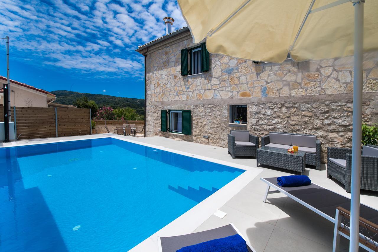 Villa Charonia Spanokhórion Екстериор снимка
