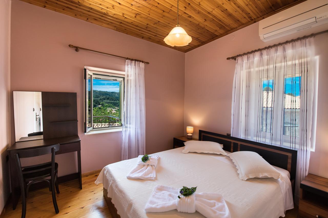 Villa Charonia Spanokhórion Екстериор снимка