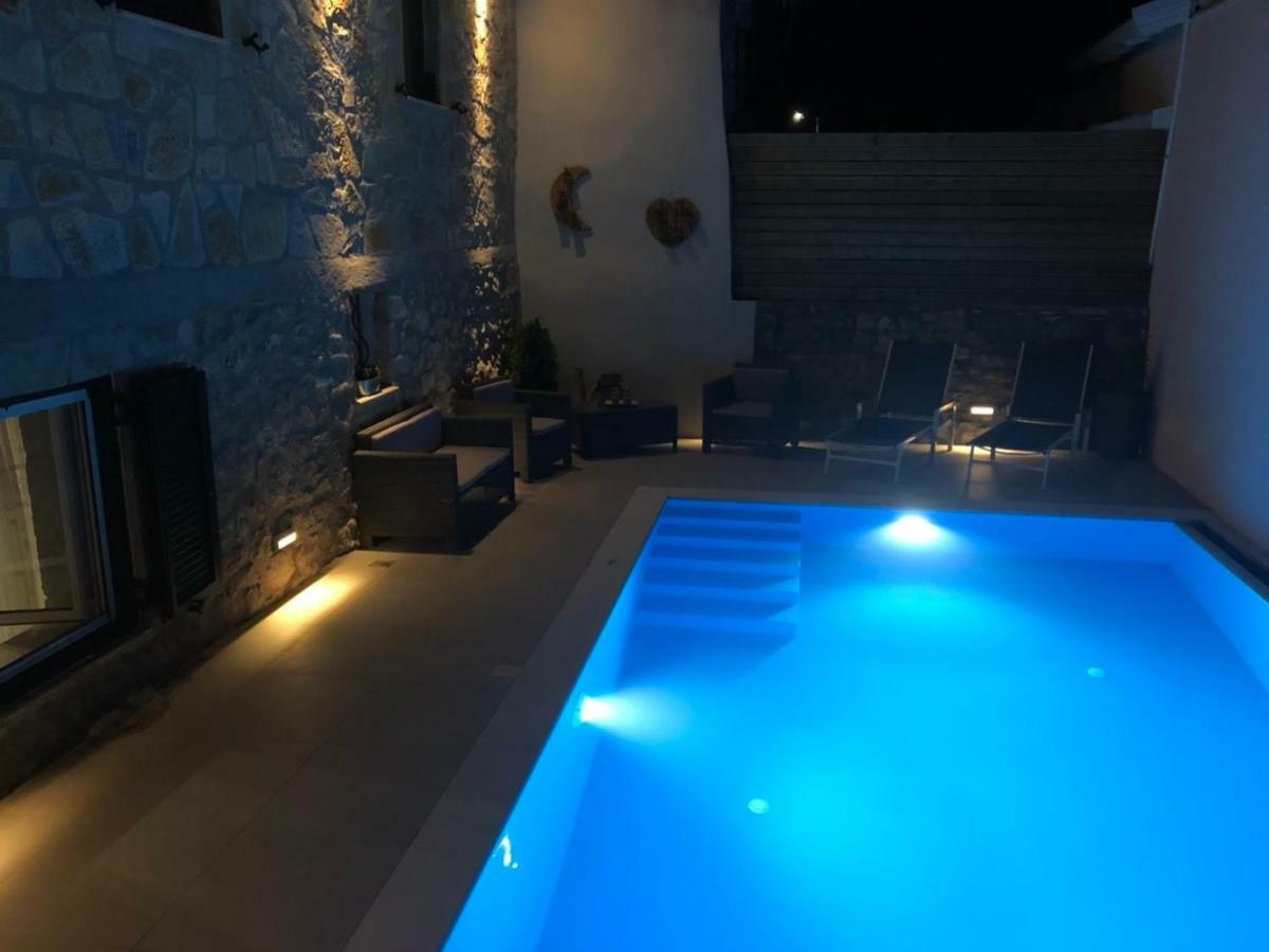 Villa Charonia Spanokhórion Екстериор снимка
